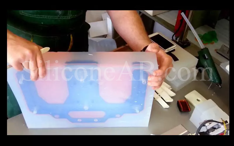 vacuum casting transparent silicone mold